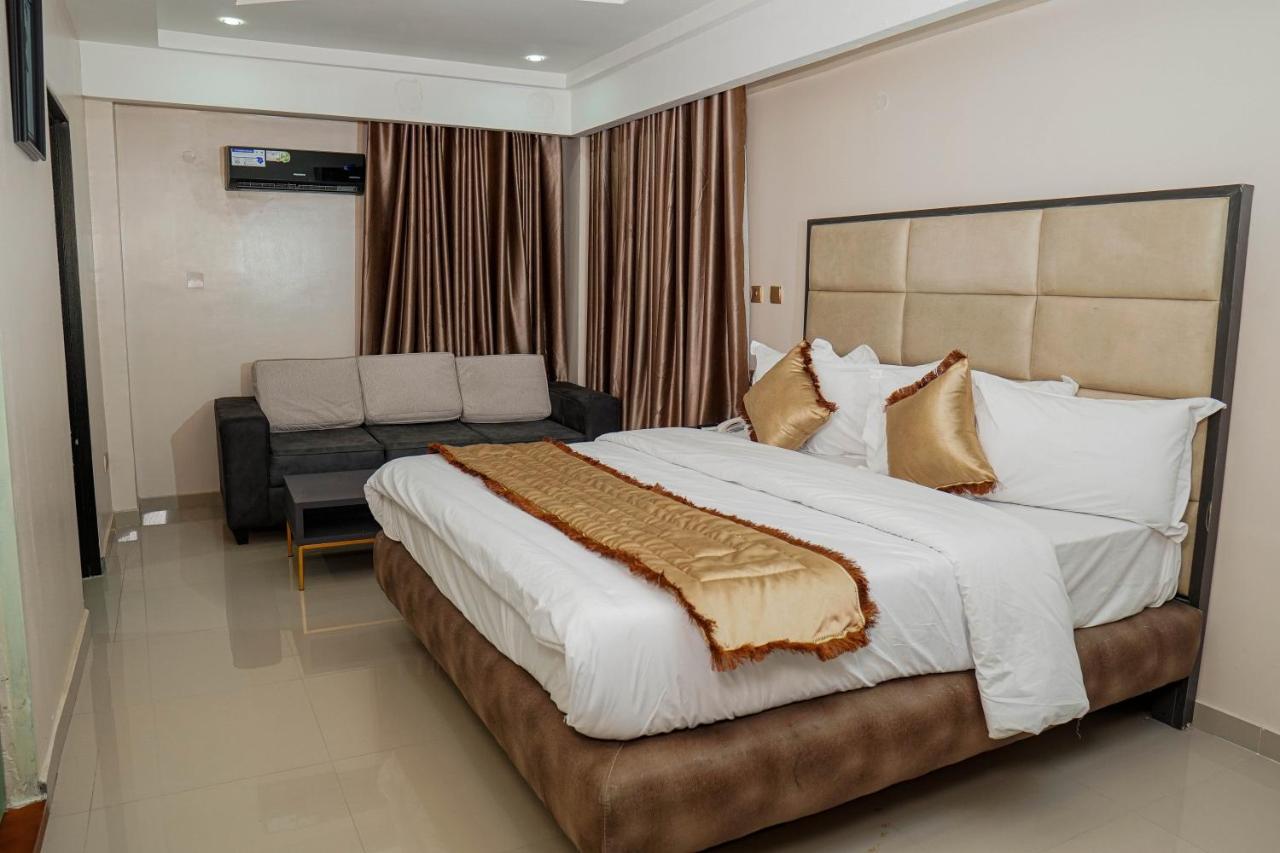 Romeneo Grand Royal Hotel Lagos Ngoại thất bức ảnh