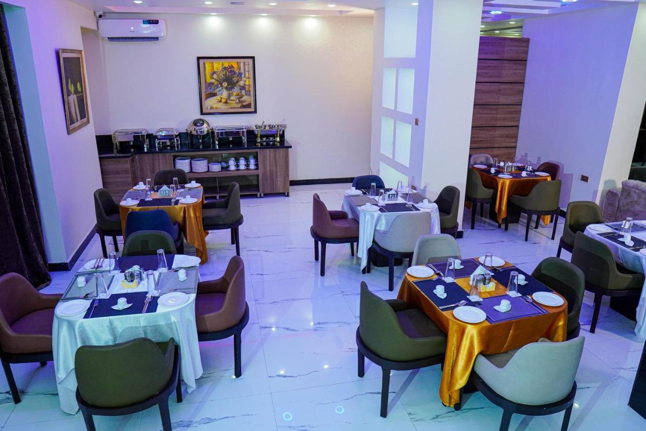 Romeneo Grand Royal Hotel Lagos Ngoại thất bức ảnh